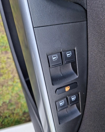 Seat Leon cena 22800 przebieg: 206380, rok produkcji 2012 z Płock małe 277